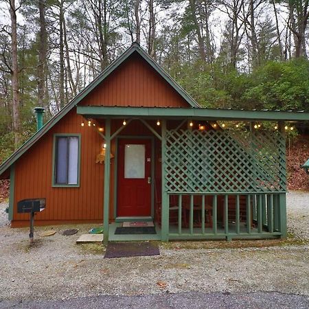 Cute Updated Mountain Cabin Fireplace #3 Helen Εξωτερικό φωτογραφία