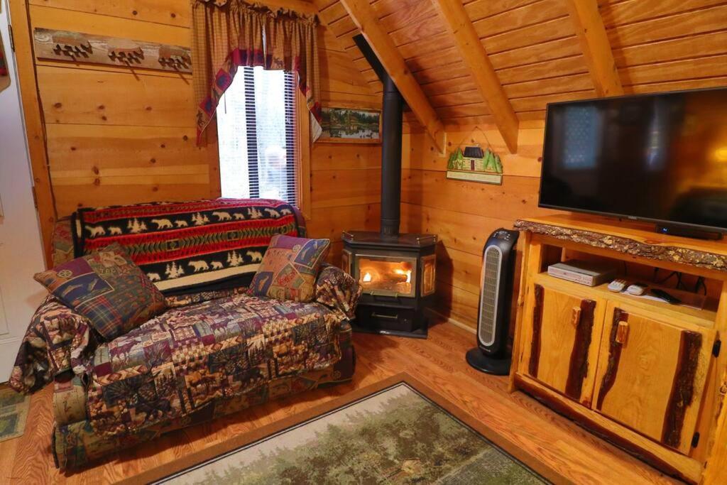 Cute Updated Mountain Cabin Fireplace #3 Helen Εξωτερικό φωτογραφία